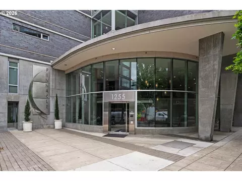 1255 NW 9th Ave #907, Portland, OR 97209