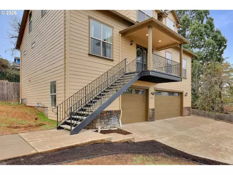 Exterior - 1930 Hawkins Ln, Eugene, OR 97405 photo 2 of 10