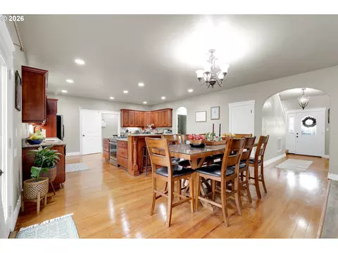 Dining - 1930 Hawkins Ln, Eugene, OR 97405 photo 1 of 2