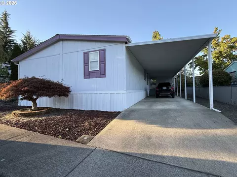 120 SE Oak Leaf Ln, Winston, OR 97496