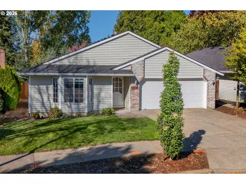 21181 SW Houston Dr, Sherwood, OR 97140
