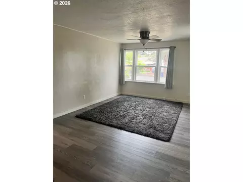 Living - 1453 C St, Springfield, OR 97477 photo 2 of 3