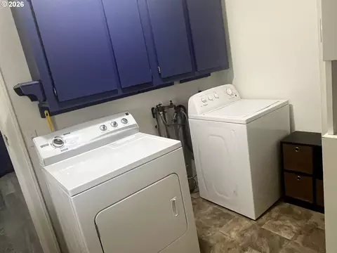 Other - 1453 C St, Springfield, OR 97477 photo 1 of 5