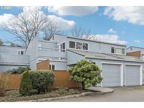 1627 NW Eastbrook Ct, Beaverton, OR 97006