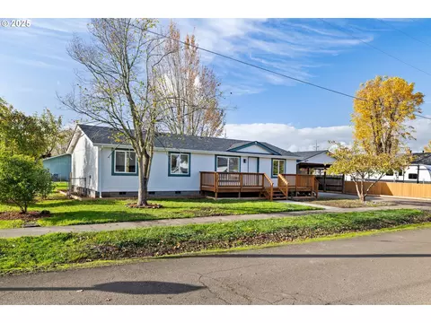 355 W 4th St, Halsey, OR 97348