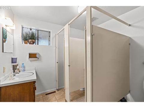 2111 Minnesota St, Eugene, OR 97402 photo 20