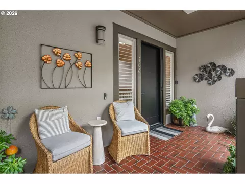 706 NW Westover Ter, Portland, OR 97210