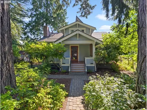 14210 SE Parmenter Dr, Milwaukie, OR 97267