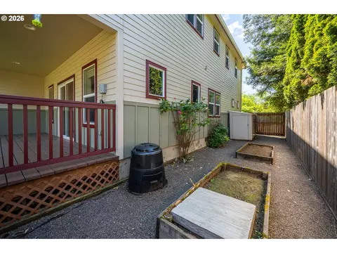 159 Crocker Ln, Eugene, OR 97404 photo 24