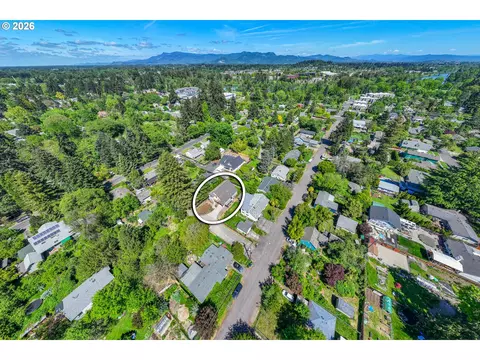 159 Crocker Ln, Eugene, OR 97404 photo 29