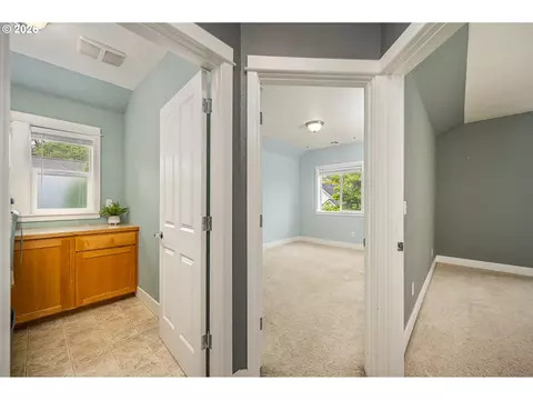 159 Crocker Ln, Eugene, OR 97404 photo 19