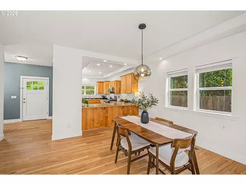 159 Crocker Ln, Eugene, OR 97404 photo 4