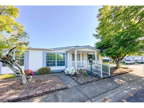 3700 Babcock Ln #113, Eugene, OR 97401