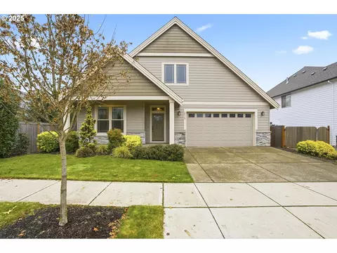 12118 Tolstrup Dr, Oregon City, OR 97045