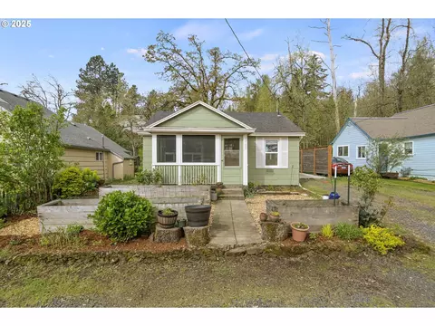 4760 Alder St, West Linn, OR 97068