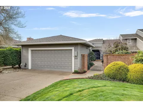 32645 SW Lake Point Ct, Wilsonville, OR 97070