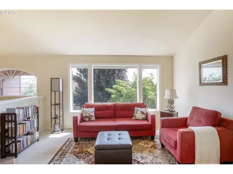 Living - 3363 Bentley Ave, Eugene, OR 97405 photo 2 of 4