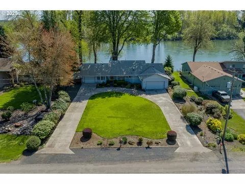 4718 Fox Ln, Salem, OR 97306