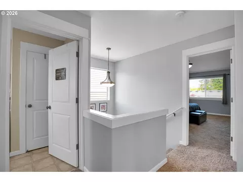 Entry Way - 344 SE Condor Dr, Gresham, OR 97080 photo 5 of 6