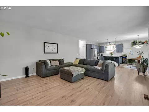 Living - 344 SE Condor Dr, Gresham, OR 97080 photo 1 of 4