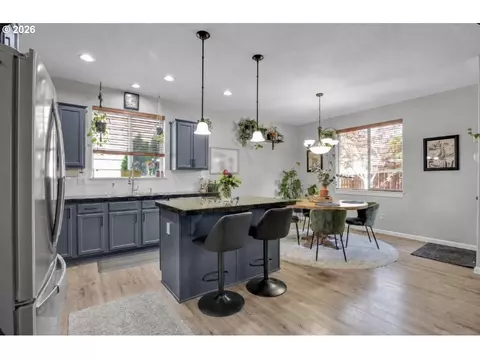 Kitchen - 344 SE Condor Dr, Gresham, OR 97080 photo 2 of 6