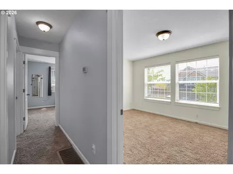Entry Way - 344 SE Condor Dr, Gresham, OR 97080 photo 4 of 6