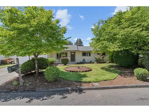 12225 SE Juniper Ave, Milwaukie, OR 97222