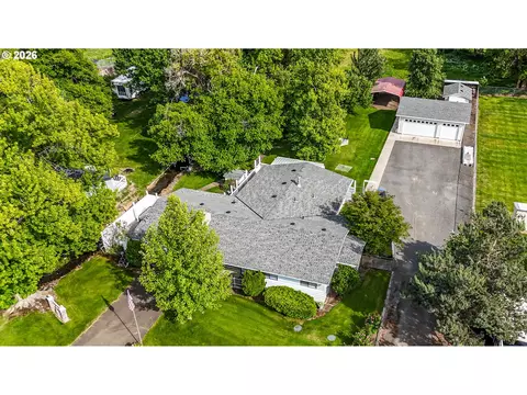 82449 Rosebrooke Rd, Milton Freewater, OR 97862