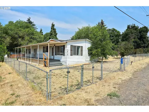 1013 Dallesport Rd, Dallesport, WA 98617