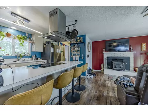 Kitchen - 560 Blackfoot Ave, Eugene, OR 97404 photo 7 of 7