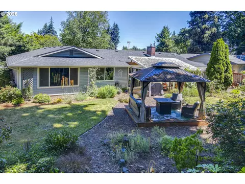 Exterior - 560 Blackfoot Ave, Eugene, OR 97404 photo 14 of 14
