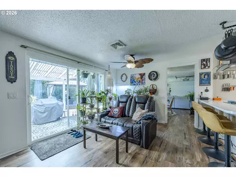 Living - 560 Blackfoot Ave, Eugene, OR 97404 photo 2 of 6