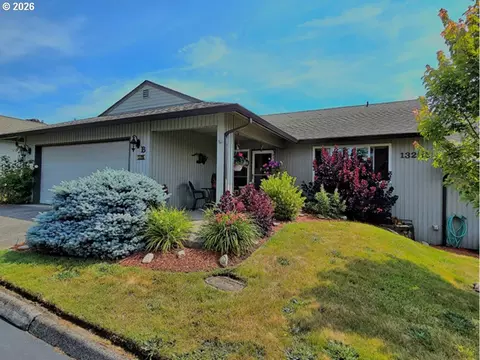 13205 NW 14th Ave #B, Vancouver, WA 98685