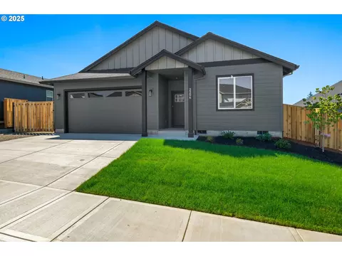 2206 E Badger Way, La Center, WA 98629