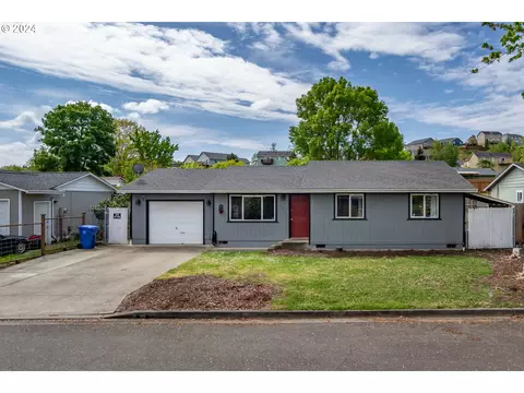 381 Char St, Roseburg, OR 97471