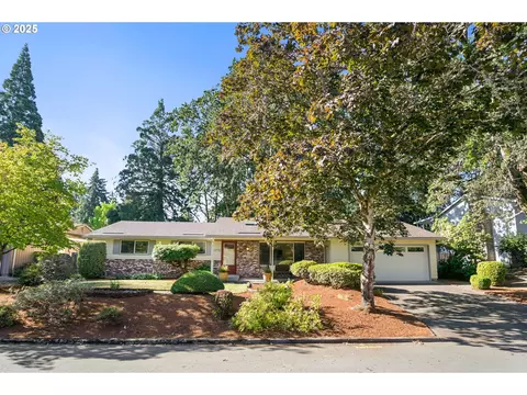 6070 SW Cross Creek Dr, Beaverton, OR 97078