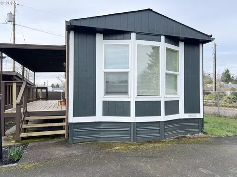 2420 NE Hembree St #40, Mcminnville, OR 97128