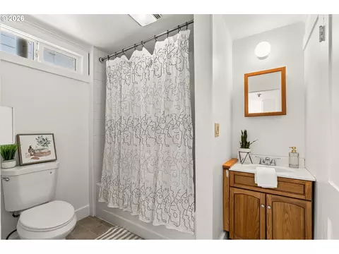 Bath - 257 W 15th Ave, Eugene, OR 97401 photo 1 of 2