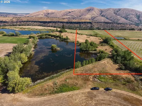 Wamic Market Rd, Tygh Valley, OR 97063
