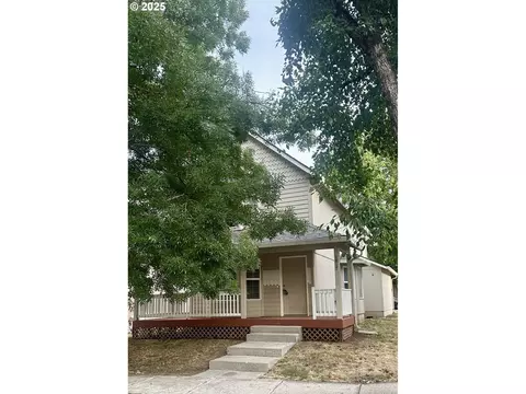 1817 E 37th St, Vancouver, WA 98663