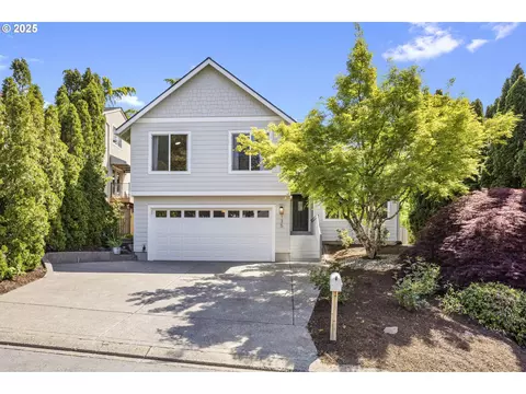 135 Kingsgate Rd, Lake Oswego, OR 97035