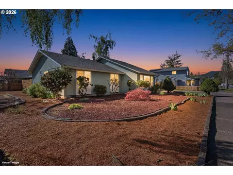 Exterior - 302 67th St, Springfield, OR 97478 photo 10 of 10