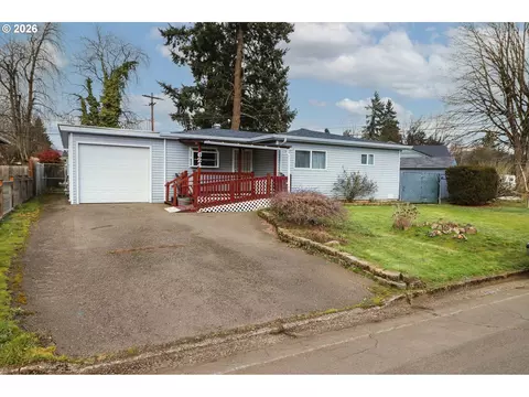 624 Tinamou Ln, Springfield, OR 97477