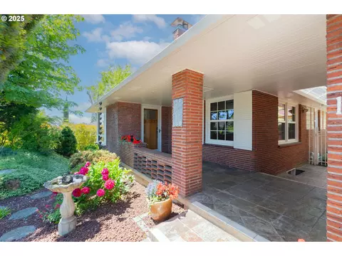 1418 Grand Pl, Vancouver, WA 98661