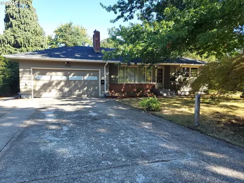 10329 NE Brazee St, Portland, OR 97220