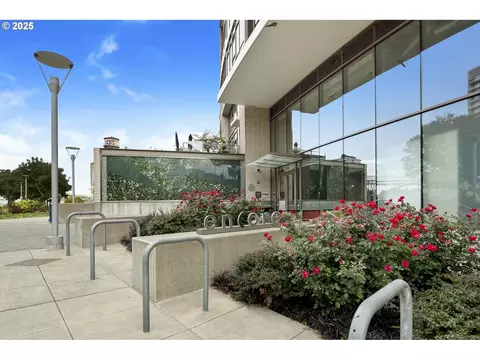 949 NW Overton St #605, Portland, OR 97209