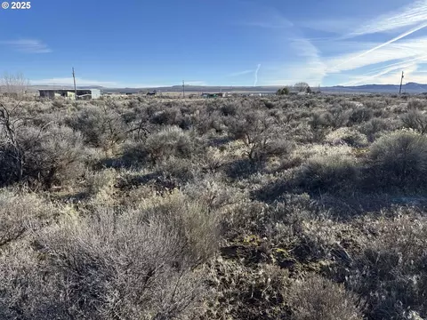 cedar st, Christmas Valley, OR 97641