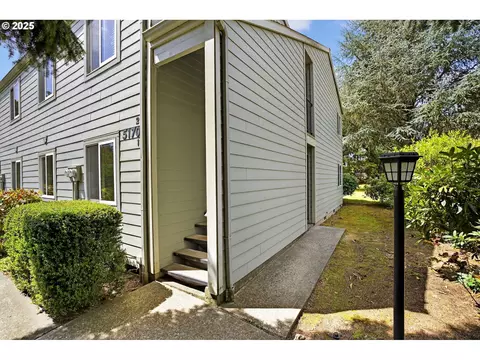 5170 NW Neakahnie Ave #1, Portland, OR 97229