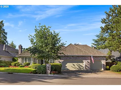 13980 Amberwood Cir, Lake Oswego, OR 97035