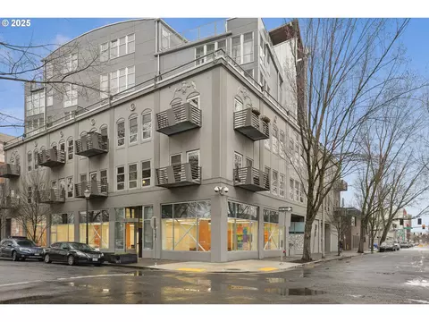 725 NW Flanders St #202, Portland, OR 97209